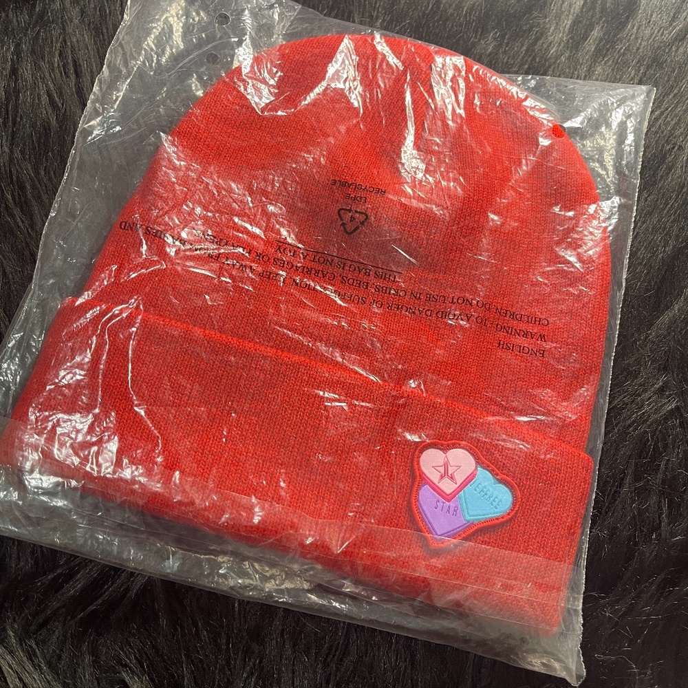 BRAND NEW JEFFREE STAR 🌟 Valentines Beanie EXCLUSIVE